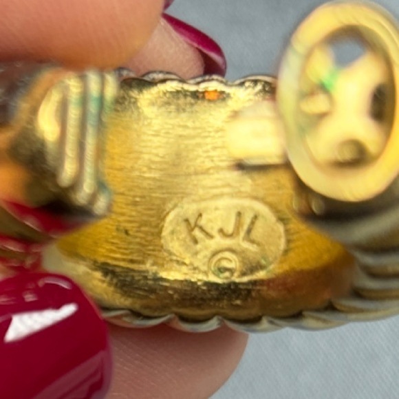 Kenneth Jay Lane Gold Textured Earrings - Picture 5 of 5